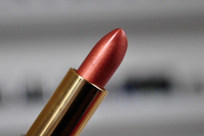 Dolci 47 Bronze Rose Gold/pearl or rosé bronze perlé. Color Statement Lipstick Milani