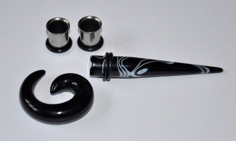 Set 3 plugs pailletés dorés en acrylique